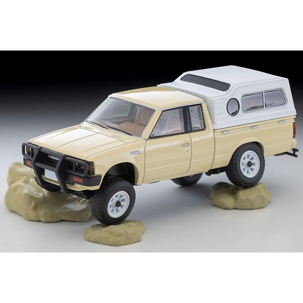 画像4: TOMYTEC 1/64 "Kaiyodo (海洋堂)" x "Tomica Limited Vintage" Diorama Collection 64 #Car Snap 32a Safari 4 (with Nissan Truck 4x4 King Cab) (4)