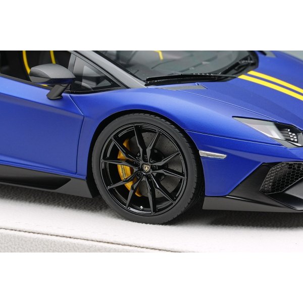 画像6: EIDOLON 1/18 Lamborghini Aventador LP750-4 SV Roadster 2015 Matte Candy Blue / Yellow Stripe Limited 50 pcs. (6)