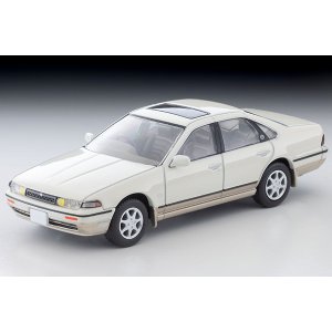 画像: TOMYTEC 1/64 Limited Vintage NEO Nissan Cefiro Townride SV (White / Beige) 1991