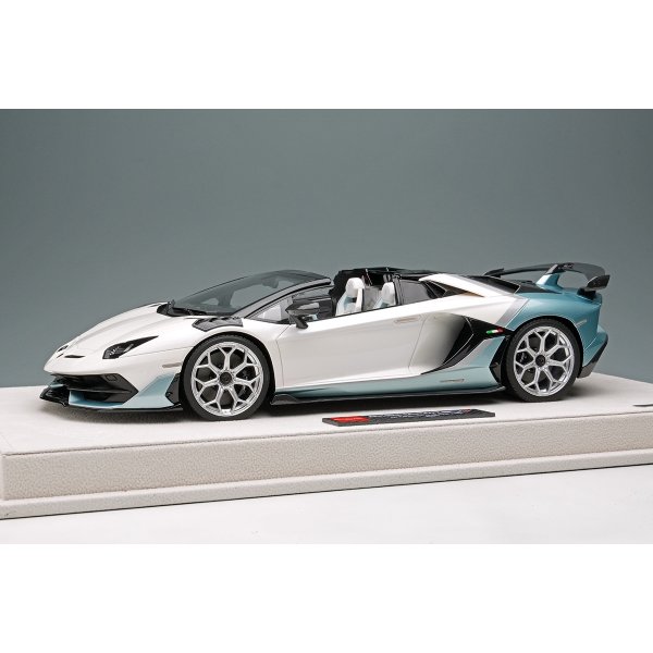 画像1: EIDOLON 1/18 Lamborghini Aventador SVJ Roadster 2020 Ad Personam 2-tone paint Pearl White / Azzurro Tetis Limited 50 pcs. (1)