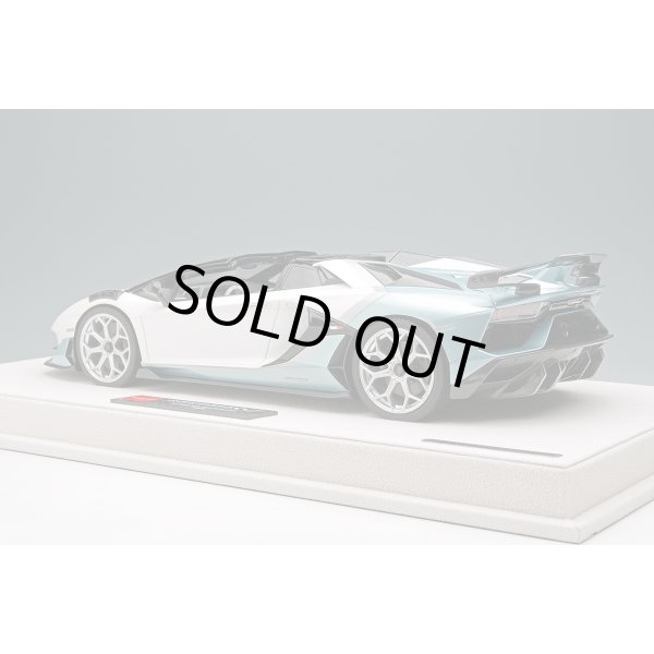 画像3: EIDOLON 1/18 Lamborghini Aventador SVJ Roadster 2020 Ad Personam 2-tone paint Pearl White / Azzurro Tetis Limited 50 pcs. (3)