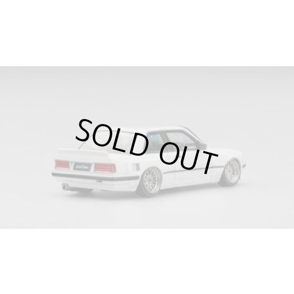 画像2: CM Model 1/64 Pandem M3 (E30) Pearl White (2)