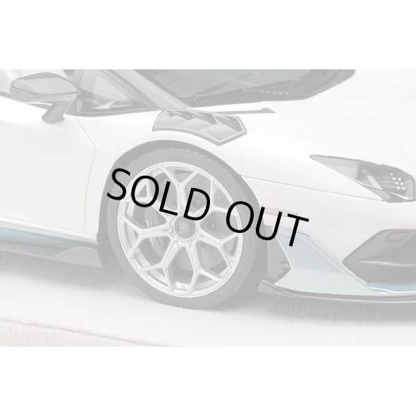 画像6: EIDOLON 1/18 Lamborghini Aventador SVJ Roadster 2020 Ad Personam 2-tone paint Pearl White / Azzurro Tetis Limited 50 pcs. (6)