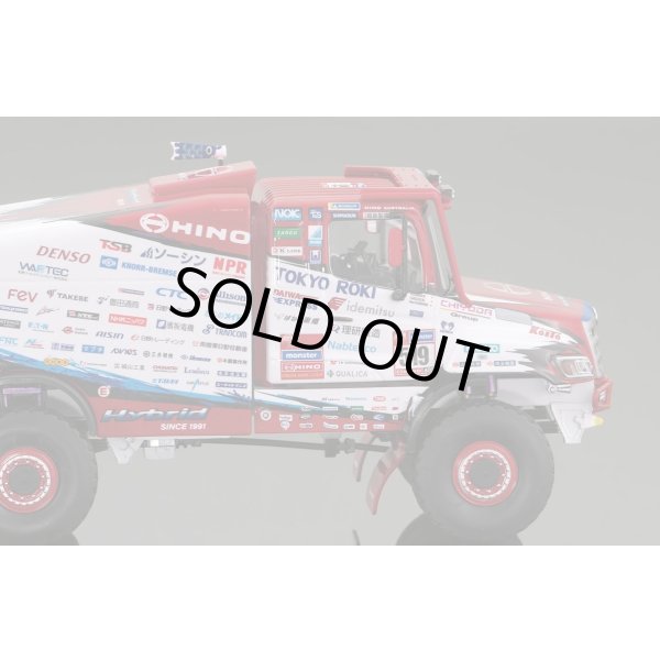 画像13: Platz 1/43 Hino 600 Series Hybrid – 2023 Dakar Rally (13)