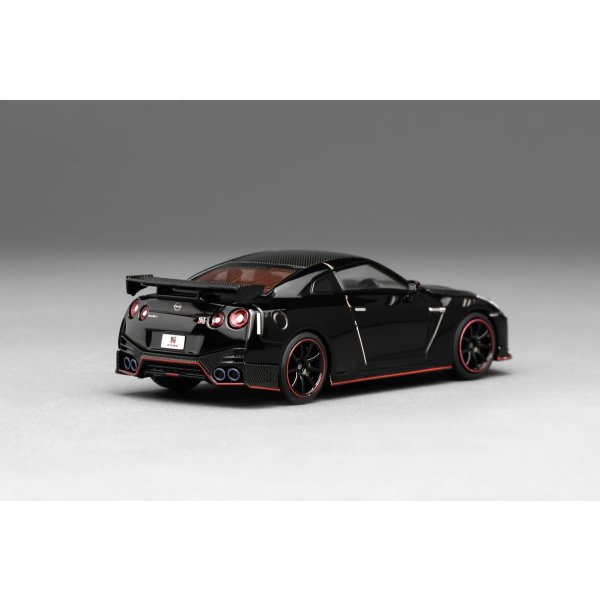画像2: MOTORHELIX 1/64 Nissan GT-R NISMO (R35) Special Edition 2022 Meteor Black Flake Pearl (2)