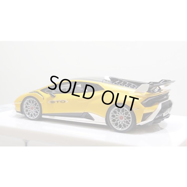 画像3: EIDOLON 1/43 Lamborghini Huracan STO 2021 Grande Giallo Pearl Limited 32 pcs. (3)