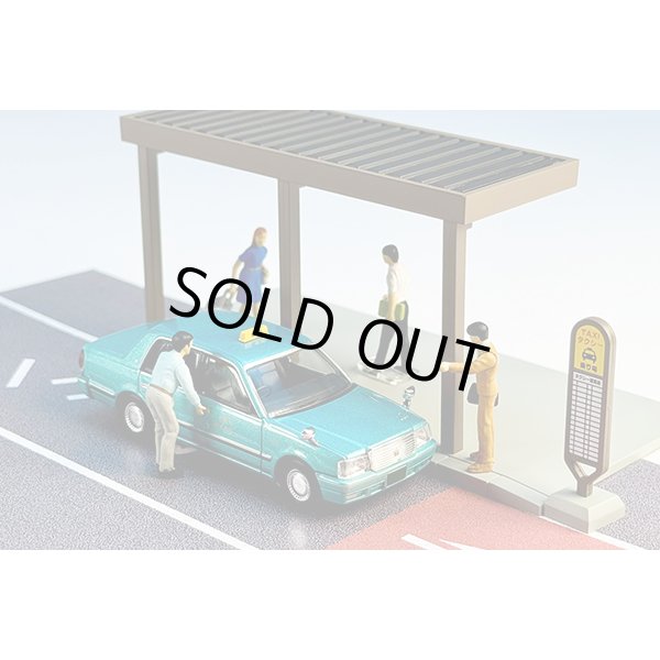 画像4: TOMYTEC 1/64 Diorama Collection #CarSnap 04c Taxi Stand (with Toyota Crown Sedan) (4)