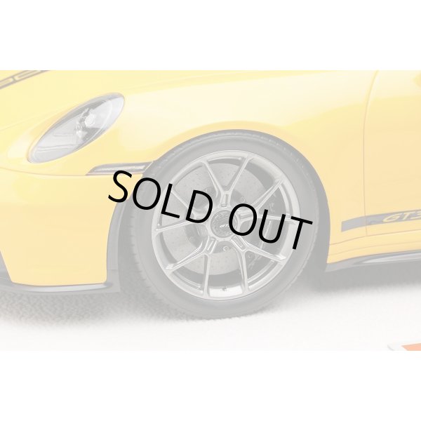 画像6: EIDOLON 1/18 Porsche 911 (992) GT3 2021 Speed Yellow (Carbon Roof) Limited 70 pcs. (6)
