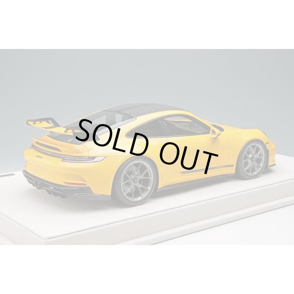 画像4: EIDOLON 1/18 Porsche 911 (992) GT3 2021 Speed Yellow (Carbon Roof) Limited 70 pcs. (4)