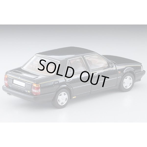 画像2: TOMYTEC 1/64 Limited Vintage NEO Lancia Thema 8.32 Phase I (Black) (2)