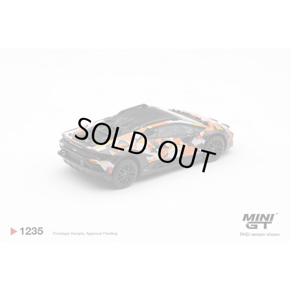 画像12: MINI GT 1/64 Lamborghini Huracán Sterrato All-Terrain Set (LHD) (12)
