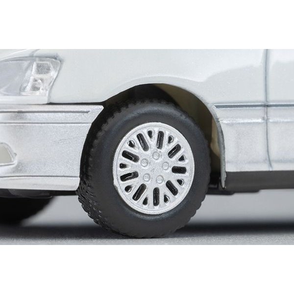 画像7: TOMYTEC 1/64 Limited Vintage NEO Toyota Crown Estate Royal Saloon (White/Silver) 2000 (7)