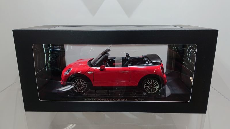 画像1: MINI 1/18 MINI COOPER CABRIO Red (1)