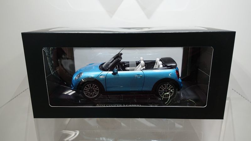 画像1: MINI 1/18 MINI COOPER CABRIO Blue (1)