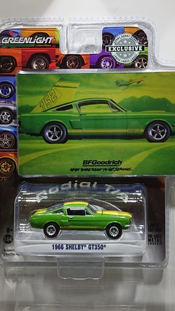 画像1: GREEN LiGHT 1:64 EXCLUSIVE BF Goodrich '66 SHELBY GT 350 (1)