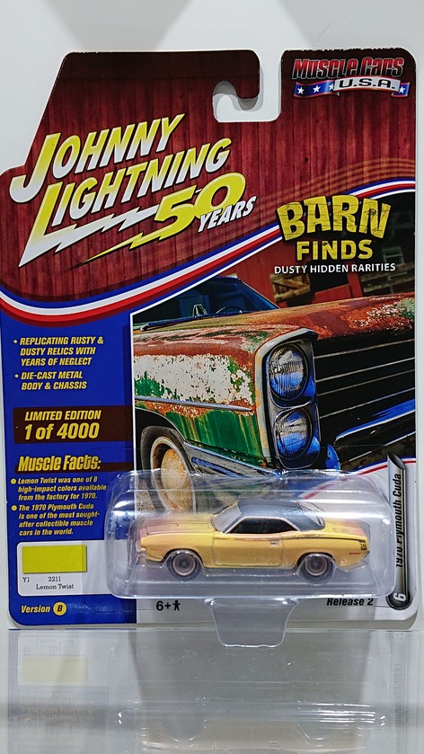 画像1: Johnny Lightning 1:64 Muscle Cars USA - Release 20-B '70 Plymouth Barracuda(Dirty) Lemon Twist w/Flat Black (1)