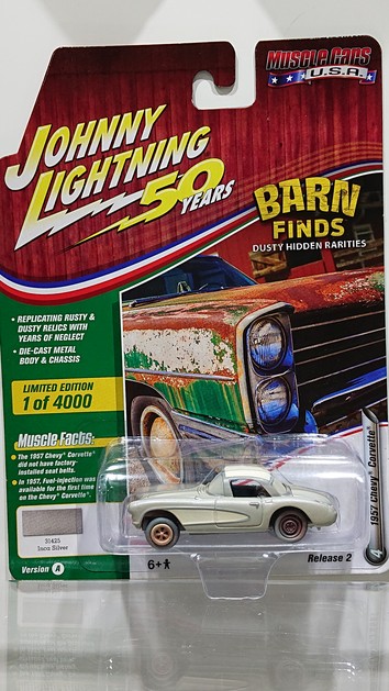 画像1: Johnny Lightning 1:64 Muscle Cars USA - Release 20-A '57 Chevy Corvette(Dirty) Inca Silver w/White (1)