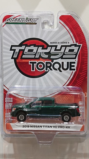 画像1: GREEN LiGHT 1/64 Tokyo Torque Series 8 '19 Nissan Titan XD Pro-4X - Midnight Pine Metallic (1)