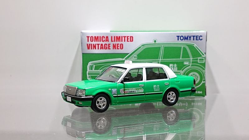画像1: TOMYTEC 1/64 Limited Vintage Hong Kong Taxi Toyota Crown Comfort (New Territory) Green (1)