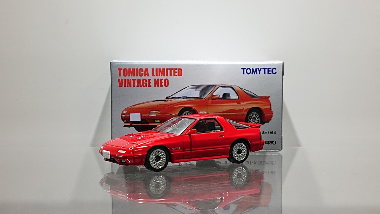 画像1: TOMYTEC 1/64 Limited Vintage NEO Mazda Savanna RX-7 GT-X '90 Red (1)
