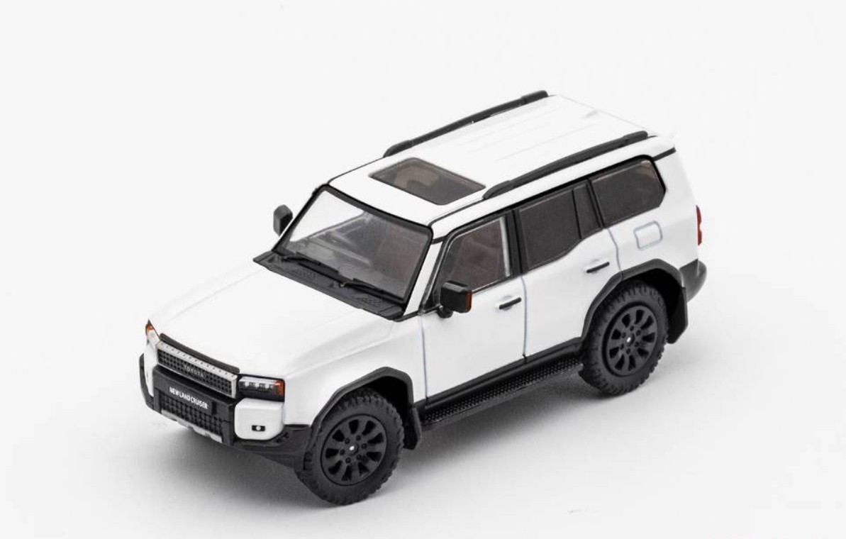 画像1: Gaincorp Products 1/64 Toyota Land Cruiser Prado 250 (RHD) White (1)